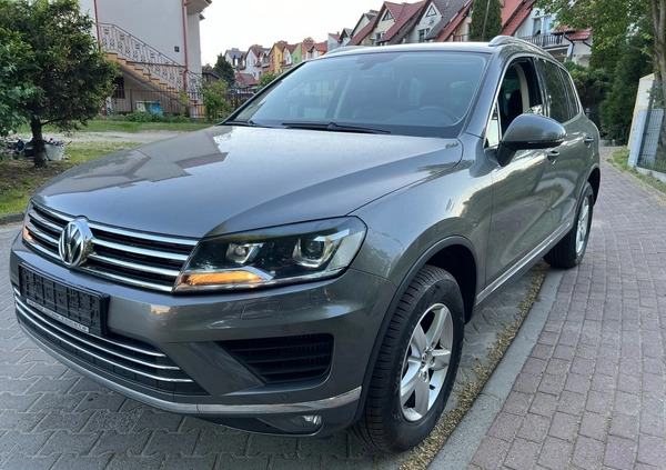 Volkswagen Touareg cena 79900 przebieg: 250000, rok produkcji 2015 z Trzebnica małe 631